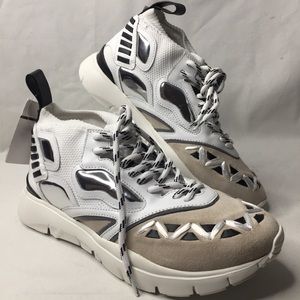 $840 Valentino snickers  white size 40 (women US 9 ) new with tag